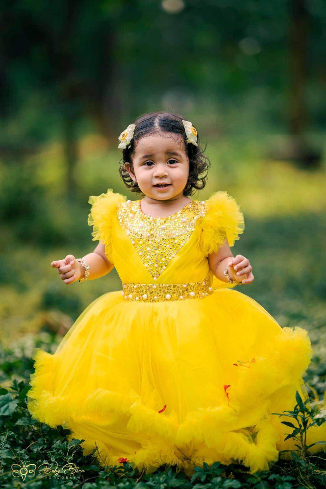 Baby Party Dress  ফেব্রিক্সঃ এসি নেট কাপড়। বডিতে পুতির কাজ করা( ৩ বছর)