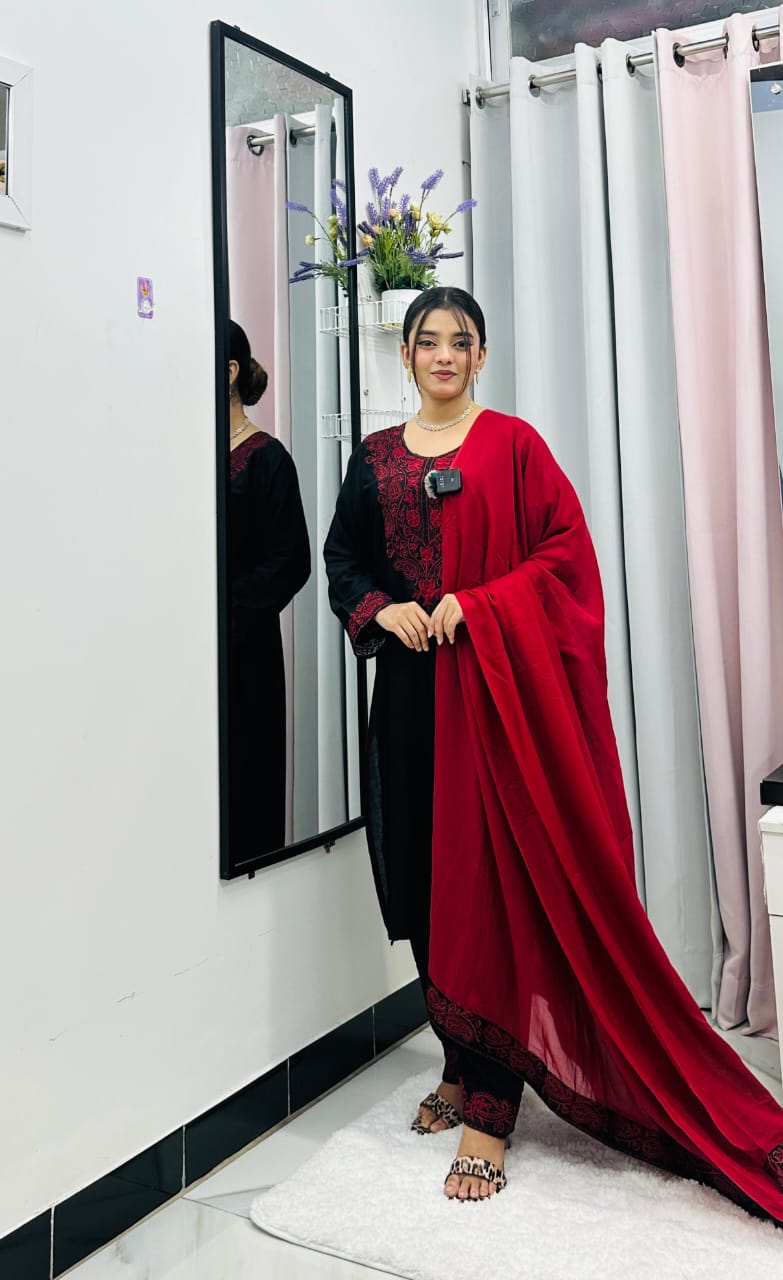 ✨ Sequence Embroidery Three Piece ✨